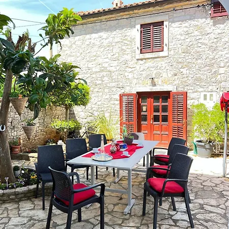 And Murage 2369 Guest house Barbariga