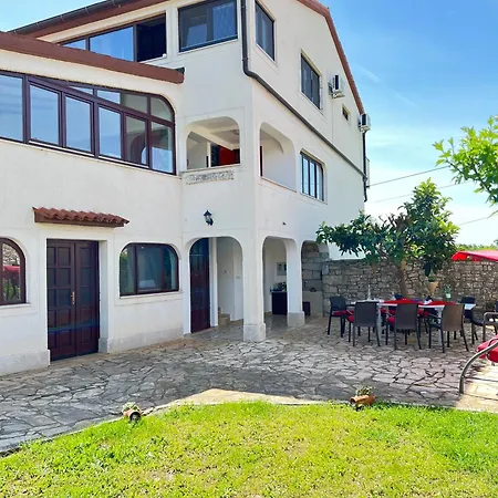 And Murage 2369 Guest house Barbariga