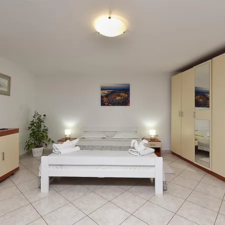 And Murage 2369 Guest house